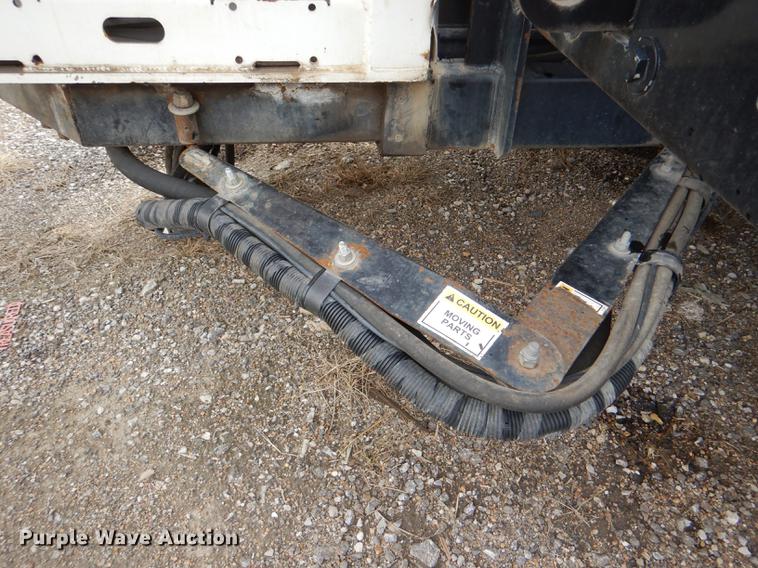 image for item DF7765 2007 International 7400 hydrovac truck