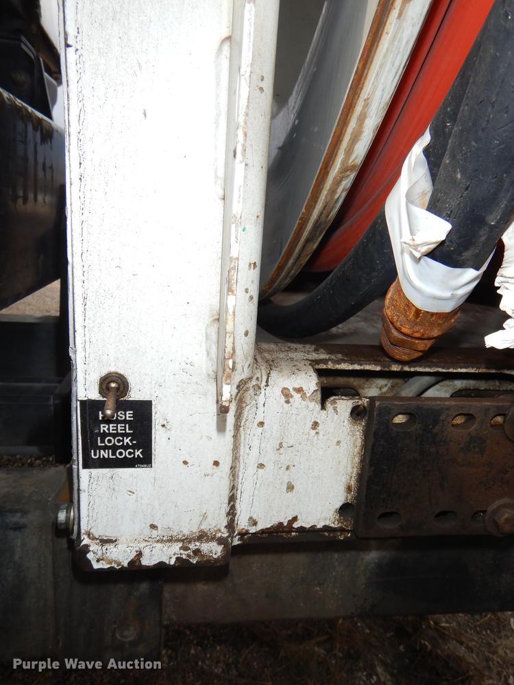 image for item DF7765 2007 International 7400 hydrovac truck