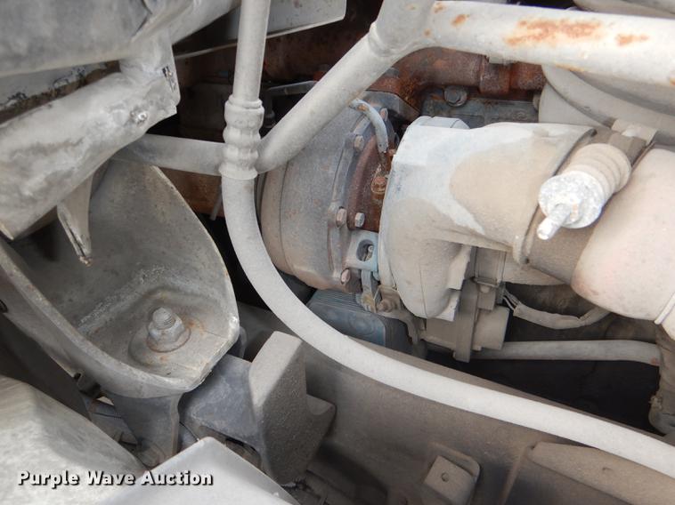image for item DF7765 2007 International 7400 hydrovac truck