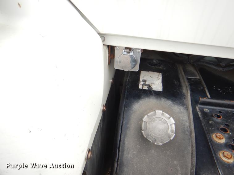 image for item DF7765 2007 International 7400 hydrovac truck