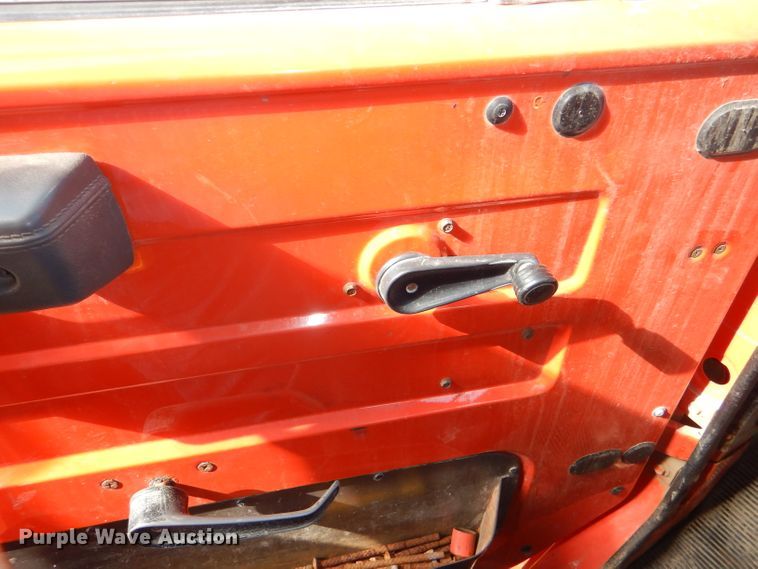 image for item DG1110 1997 International 4900 dump truck