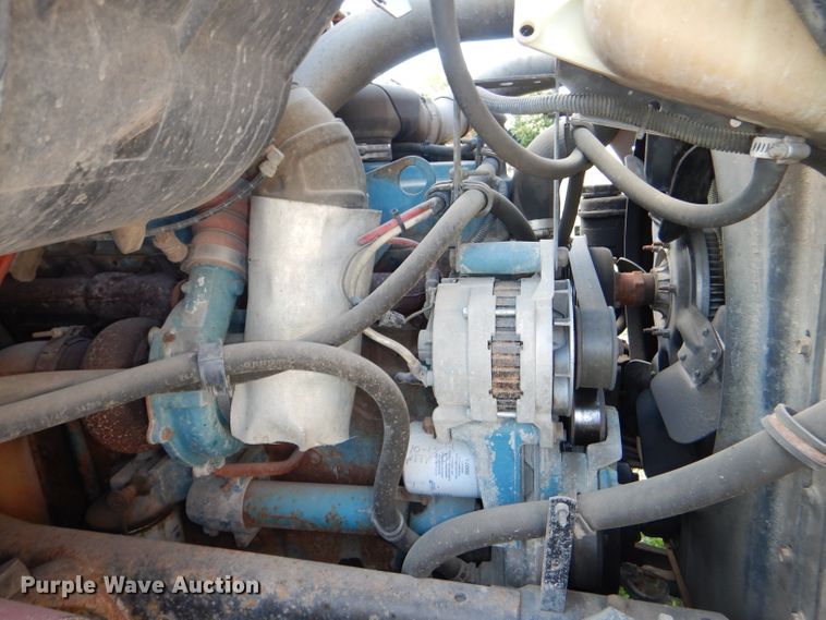 image for item DG1110 1997 International 4900 dump truck