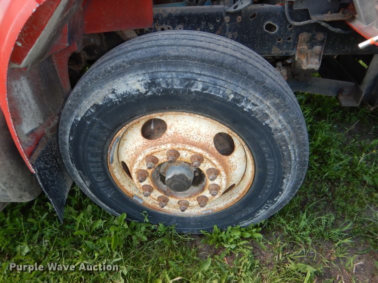 image for item DG1110 1997 International 4900 dump truck