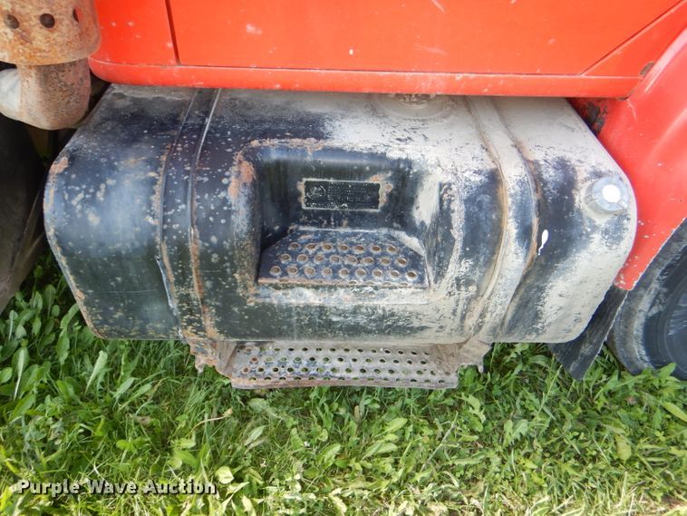 image for item DG1110 1997 International 4900 dump truck