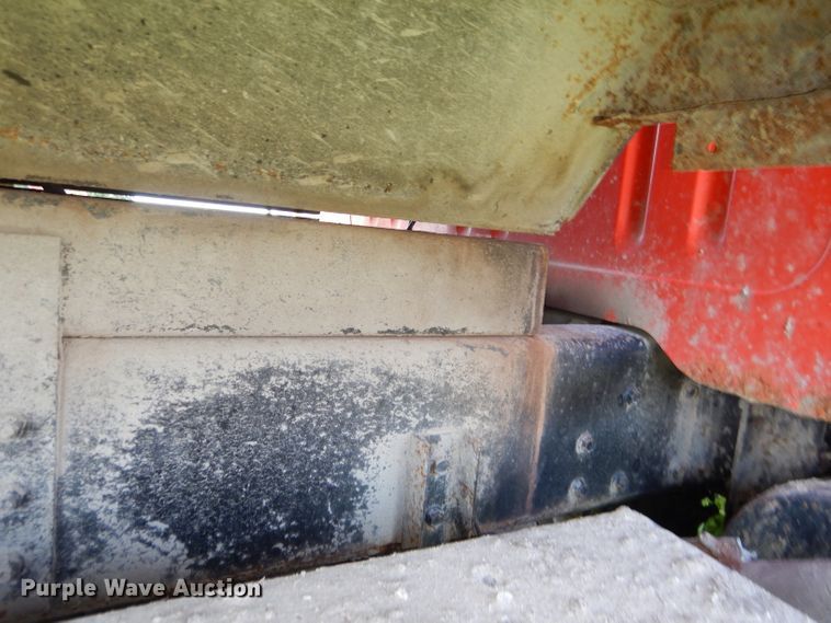 image for item DG1110 1997 International 4900 dump truck