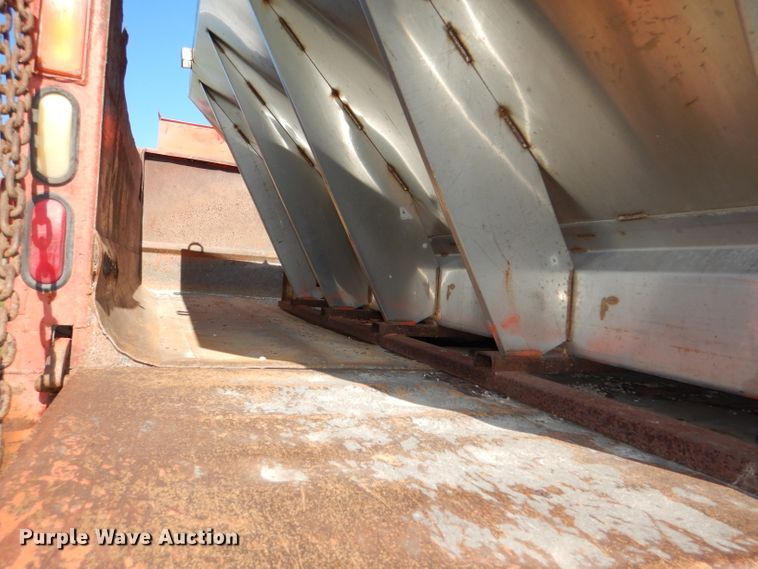 image for item DG1110 1997 International 4900 dump truck