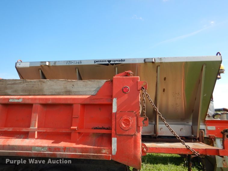 image for item DG1110 1997 International 4900 dump truck