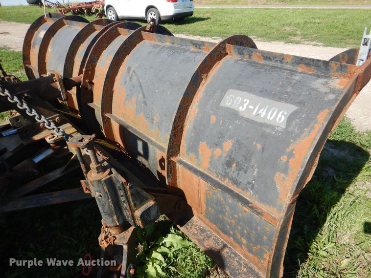 image for item DG1110 1997 International 4900 dump truck