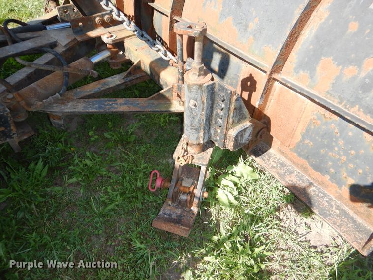 image for item DG1110 1997 International 4900 dump truck