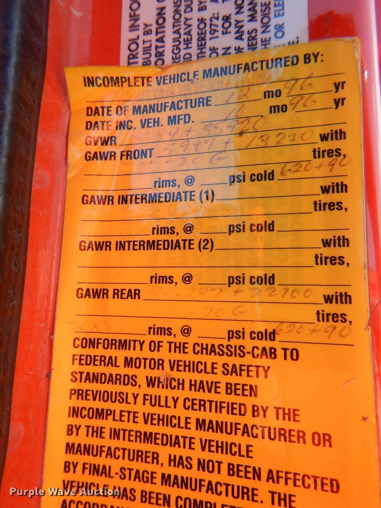 image for item DG1110 1997 International 4900 dump truck