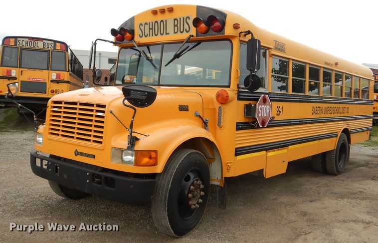 image for item DG1136 1999 International 3800 school bus