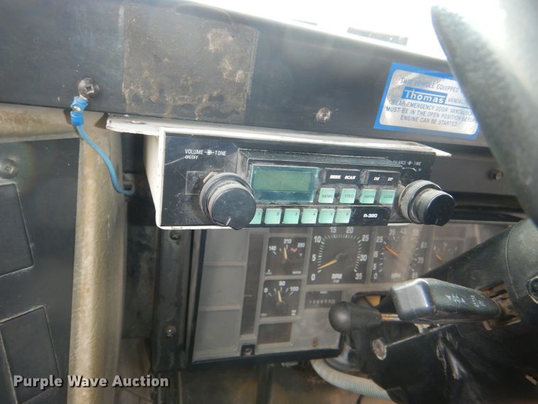 image for item DG1136 1999 International 3800 school bus