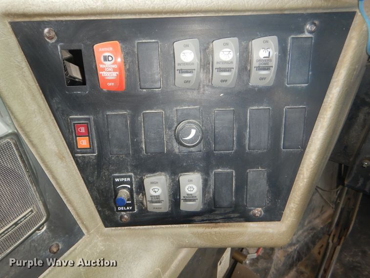 image for item DG1136 1999 International 3800 school bus