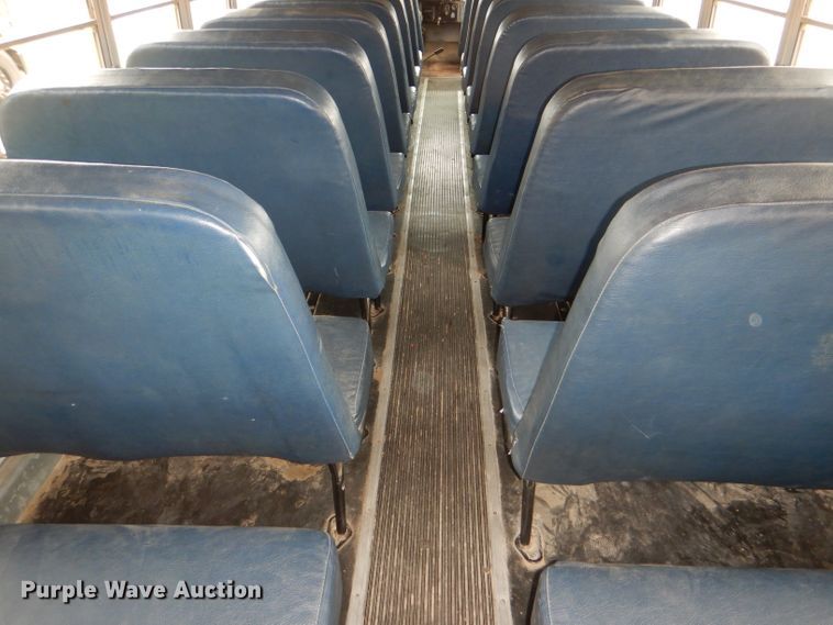 image for item DG1136 1999 International 3800 school bus