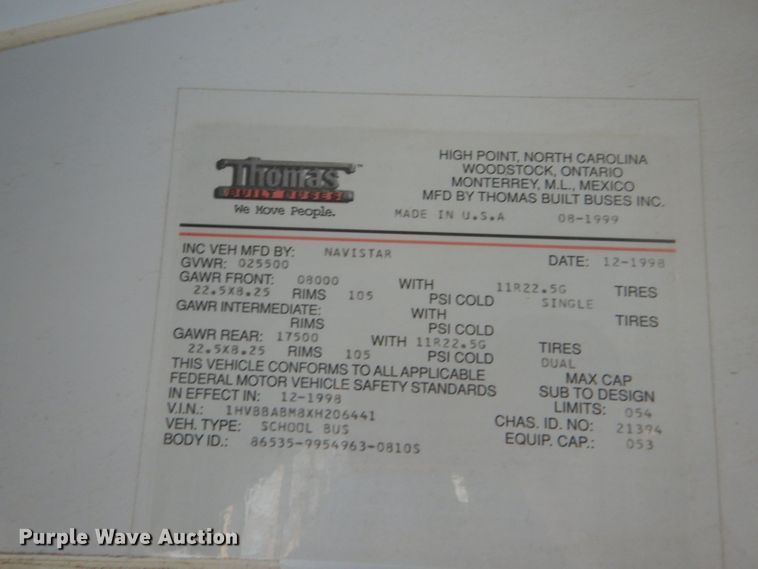 image for item DG1136 1999 International 3800 school bus