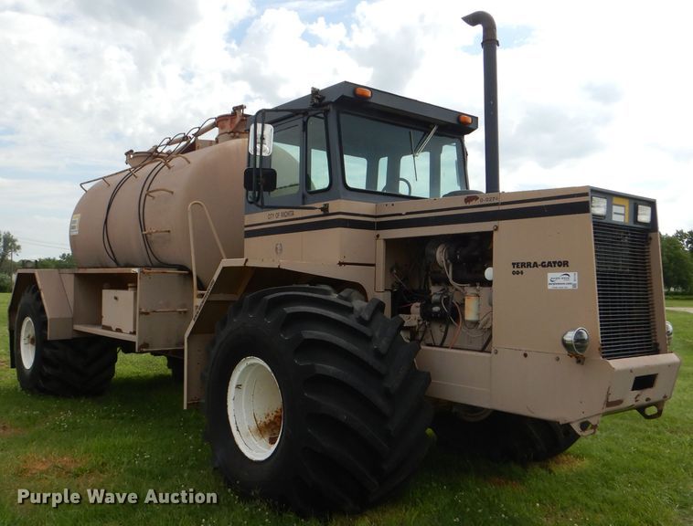 image for item DG1139 1990 Ag-Chem TerraGator 004 manure spreader