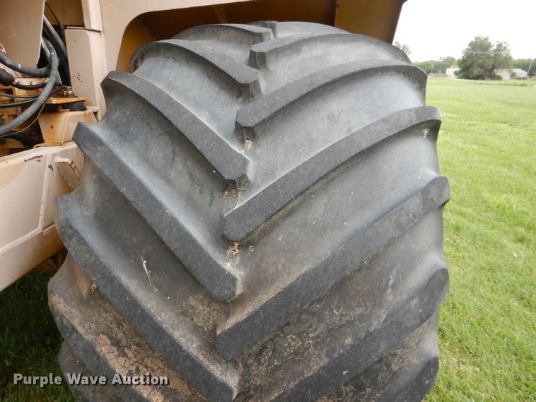 image for item DG1139 1990 Ag-Chem TerraGator 004 manure spreader