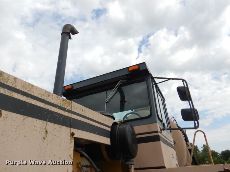 image for item DG1139 1990 Ag-Chem TerraGator 004 manure spreader