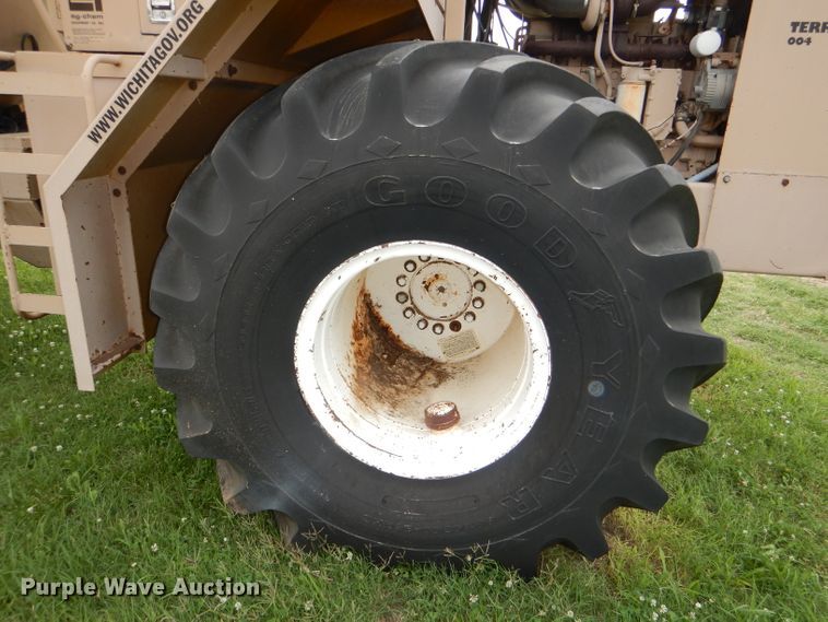 image for item DG1139 1990 Ag-Chem TerraGator 004 manure spreader