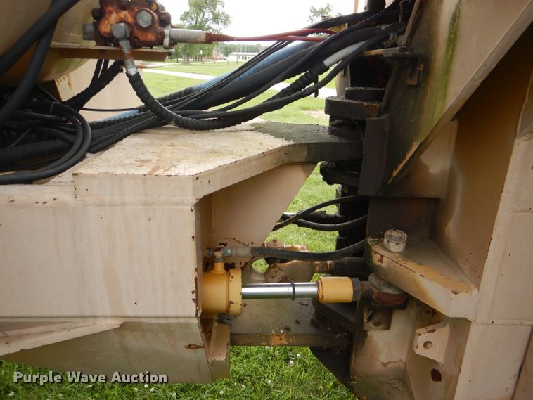 image for item DG1139 1990 Ag-Chem TerraGator 004 manure spreader