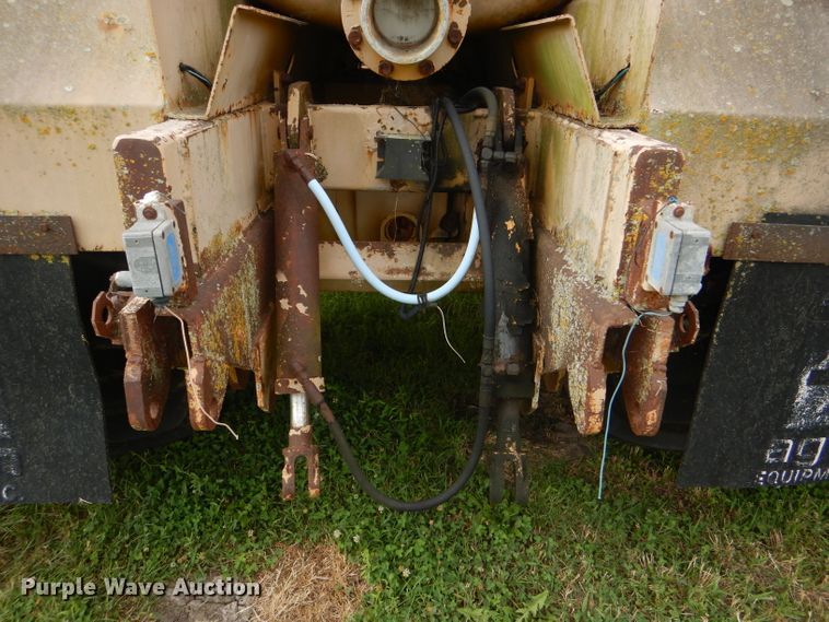 image for item DG1139 1990 Ag-Chem TerraGator 004 manure spreader