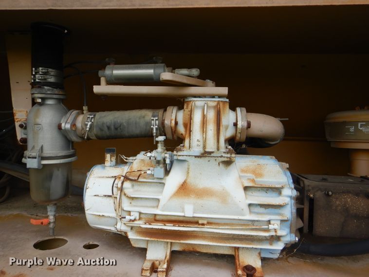 image for item DG1139 1990 Ag-Chem TerraGator 004 manure spreader