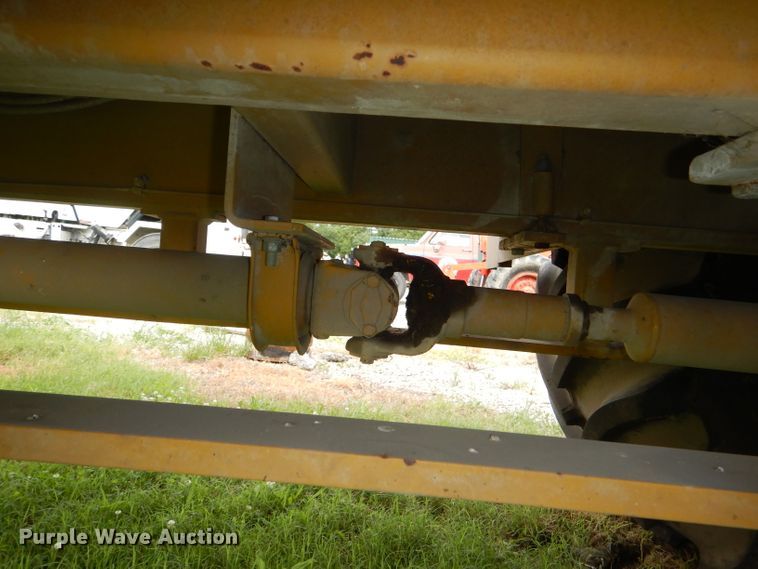 image for item DG1139 1990 Ag-Chem TerraGator 004 manure spreader