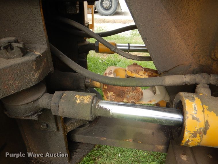 image for item DG1139 1990 Ag-Chem TerraGator 004 manure spreader