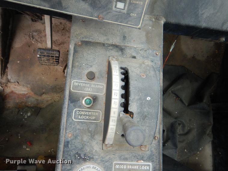 image for item DG1139 1990 Ag-Chem TerraGator 004 manure spreader