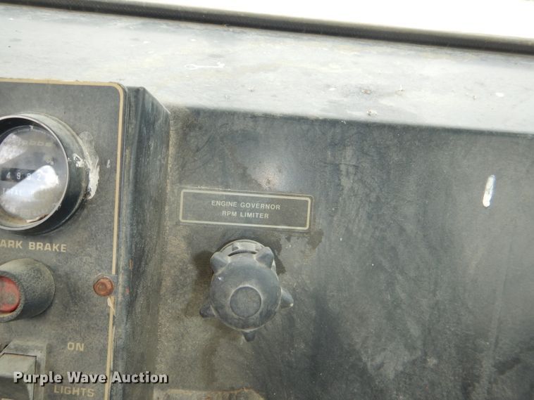 image for item DG1139 1990 Ag-Chem TerraGator 004 manure spreader