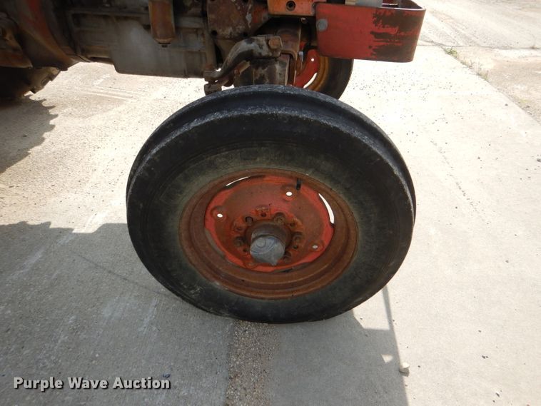 image for item DG1140 1974 Massey-Ferguson 165 tractor