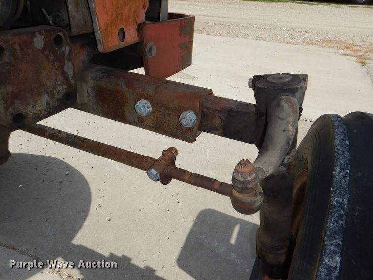 image for item DG1140 1974 Massey-Ferguson 165 tractor