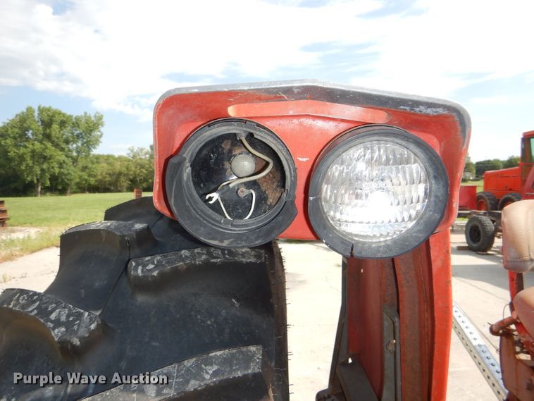 image for item DG1140 1974 Massey-Ferguson 165 tractor