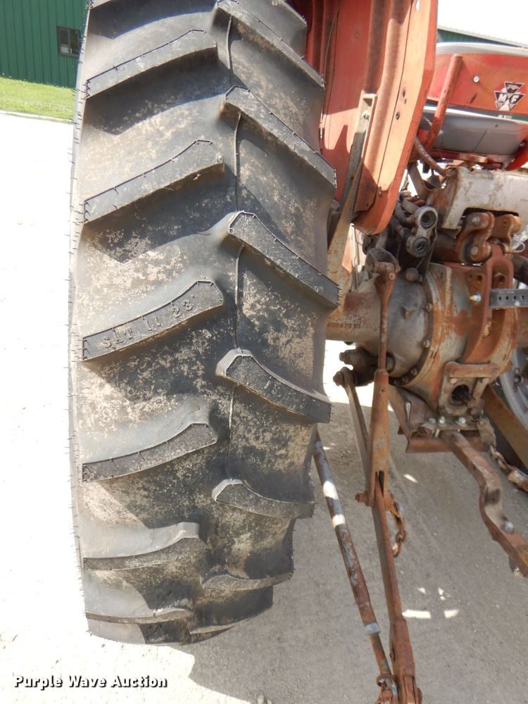 image for item DG1140 1974 Massey-Ferguson 165 tractor