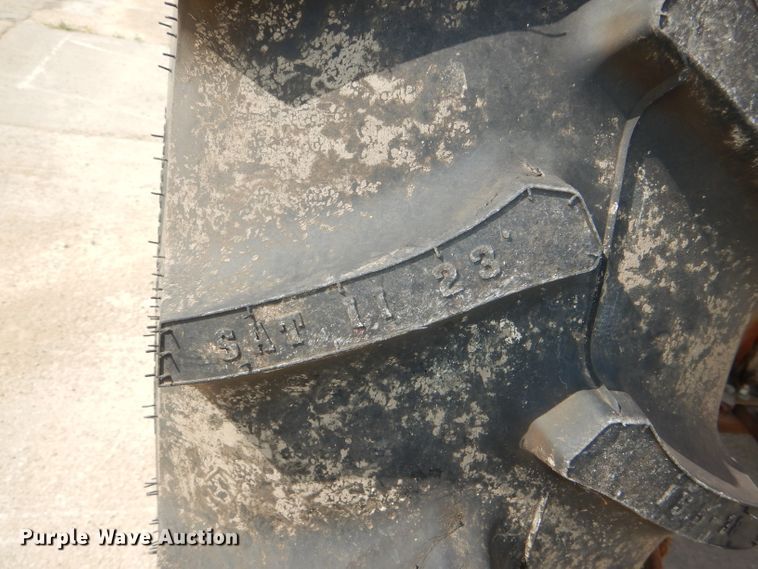 image for item DG1140 1974 Massey-Ferguson 165 tractor