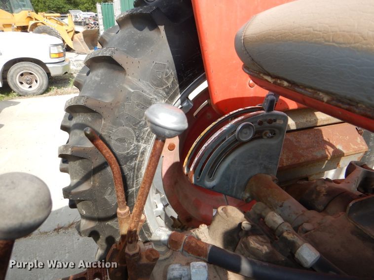 image for item DG1140 1974 Massey-Ferguson 165 tractor