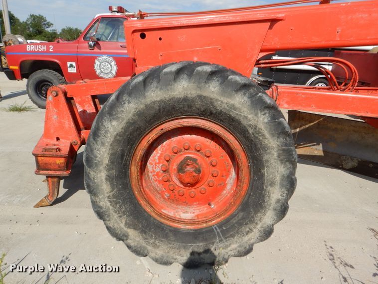 image for item DG1141 1980 John Deere 670A motor grader