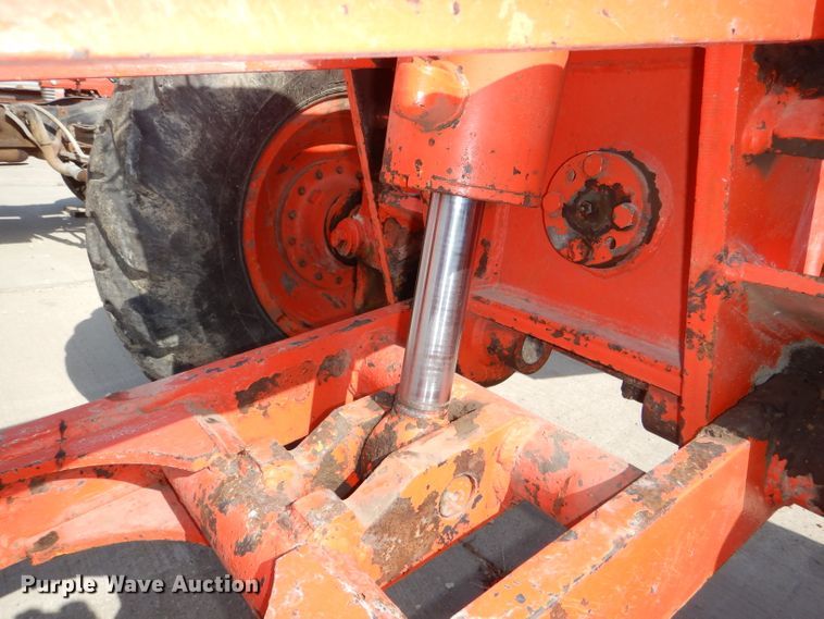 image for item DG1141 1980 John Deere 670A motor grader