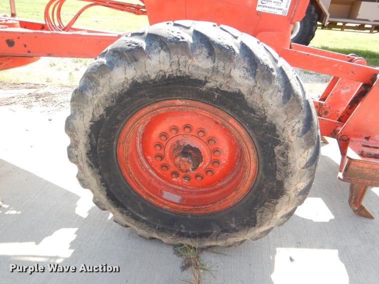 image for item DG1141 1980 John Deere 670A motor grader