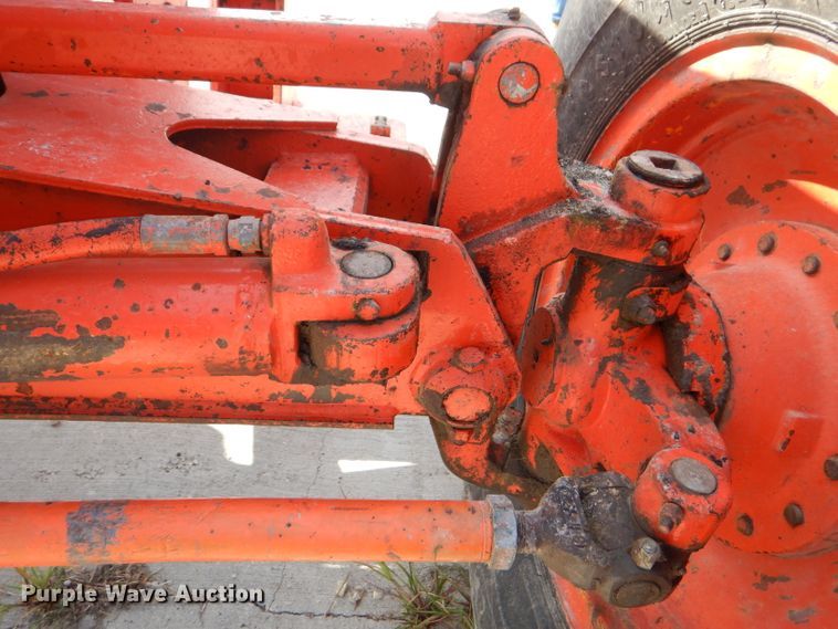 image for item DG1141 1980 John Deere 670A motor grader