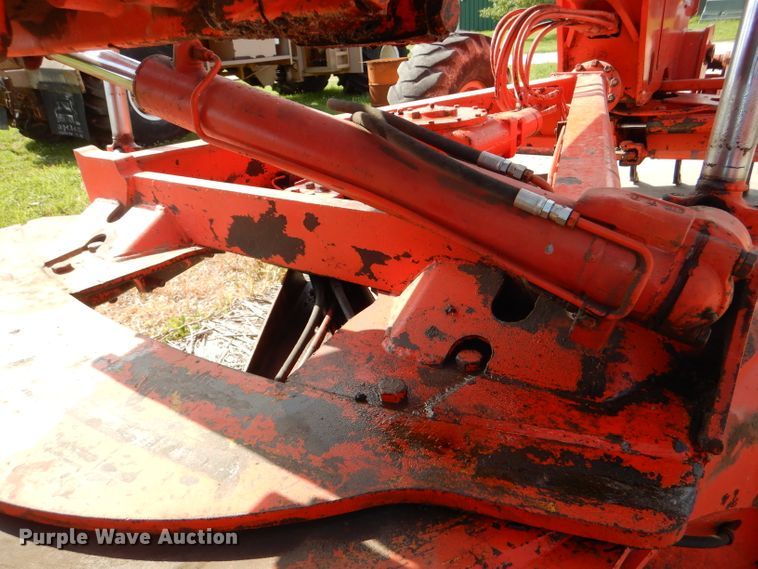 image for item DG1141 1980 John Deere 670A motor grader