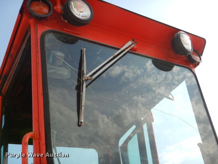 image for item DG1141 1980 John Deere 670A motor grader