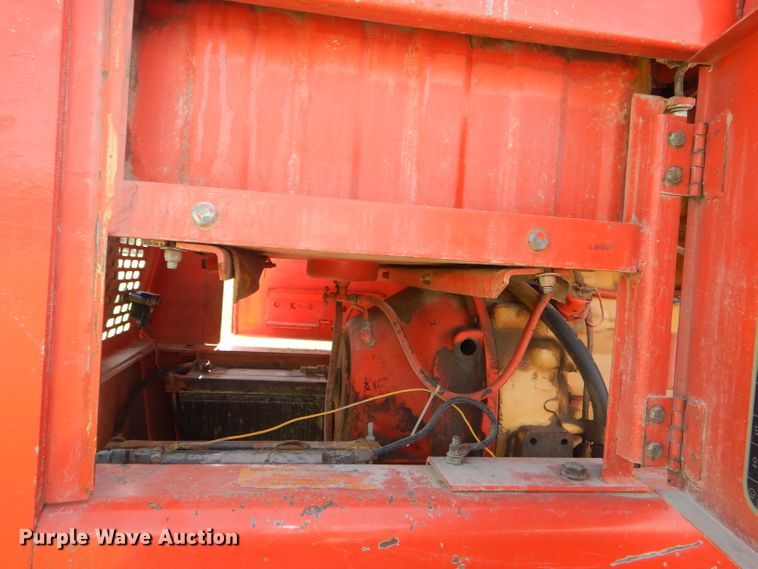 image for item DG1141 1980 John Deere 670A motor grader