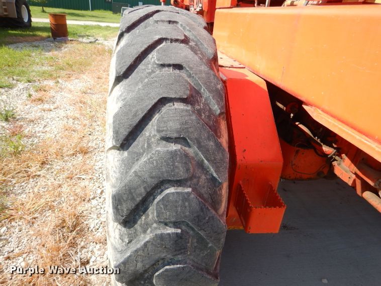 image for item DG1141 1980 John Deere 670A motor grader