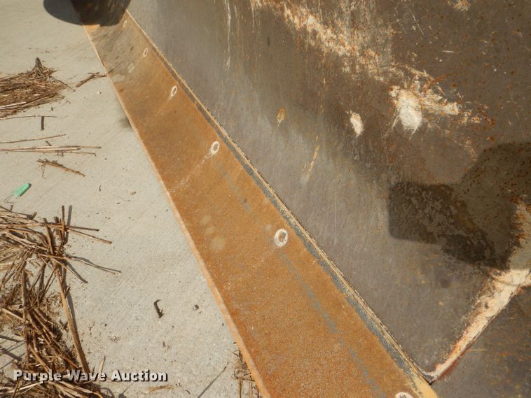 image for item DG1141 1980 John Deere 670A motor grader