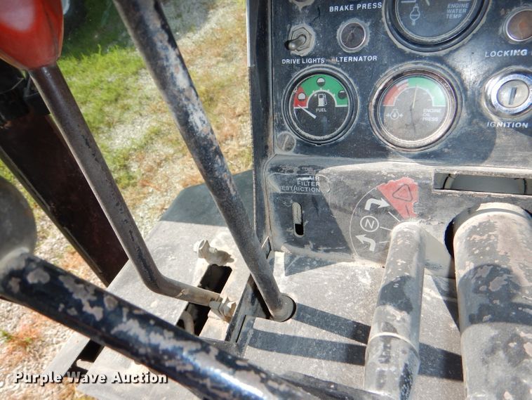 image for item DG1141 1980 John Deere 670A motor grader