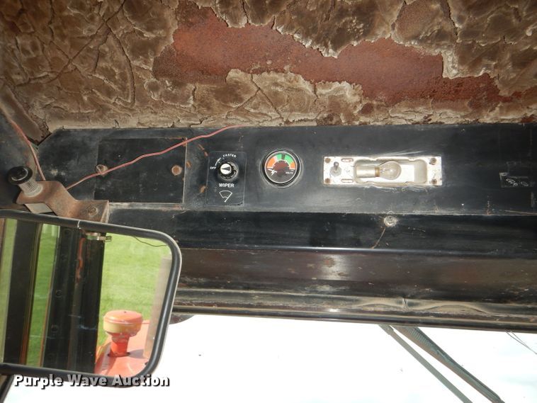 image for item DG1141 1980 John Deere 670A motor grader