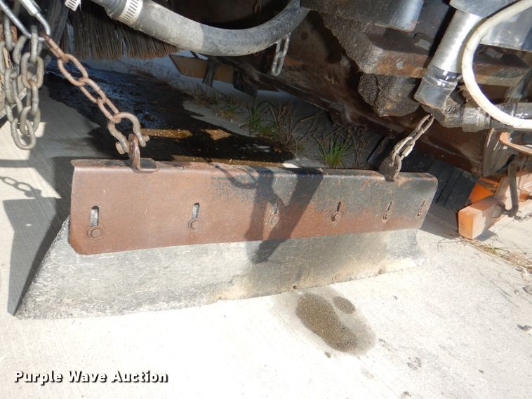 image for item DG1142 2000 Johnston 3000 street sweeper