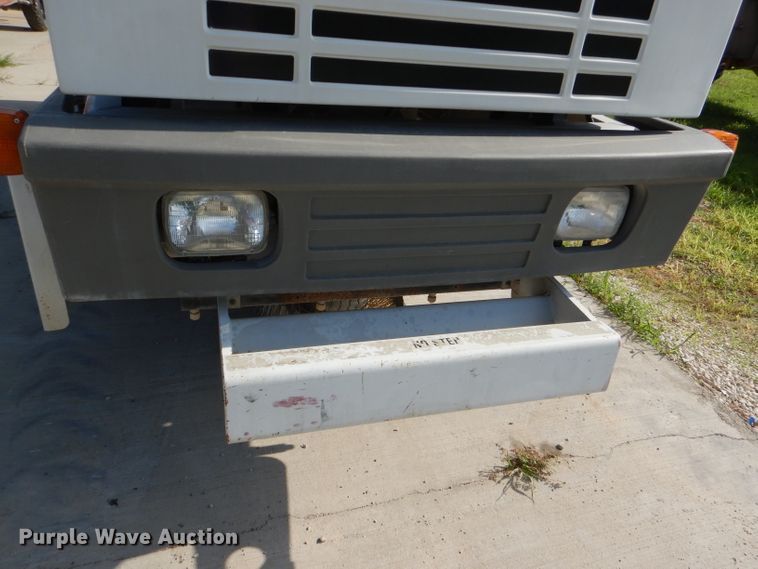 image for item DG1142 2000 Johnston 3000 street sweeper