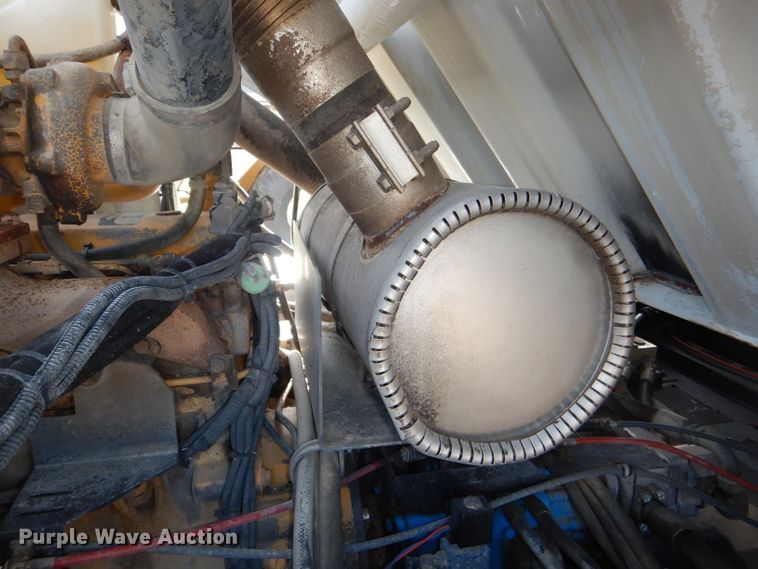 image for item DG1142 2000 Johnston 3000 street sweeper